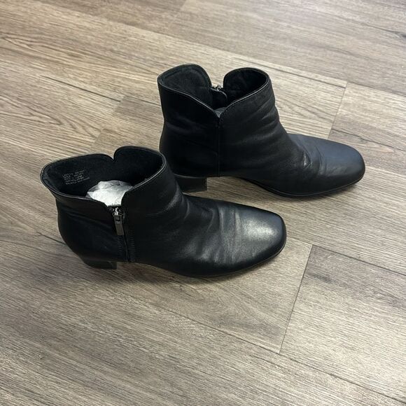 Munro Black Leather Ankle Boots Size 9 🌺 - Picture 2 of 7